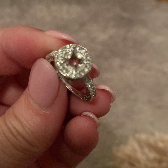 Halo solitaire diamond setting - Picture 2 of 4